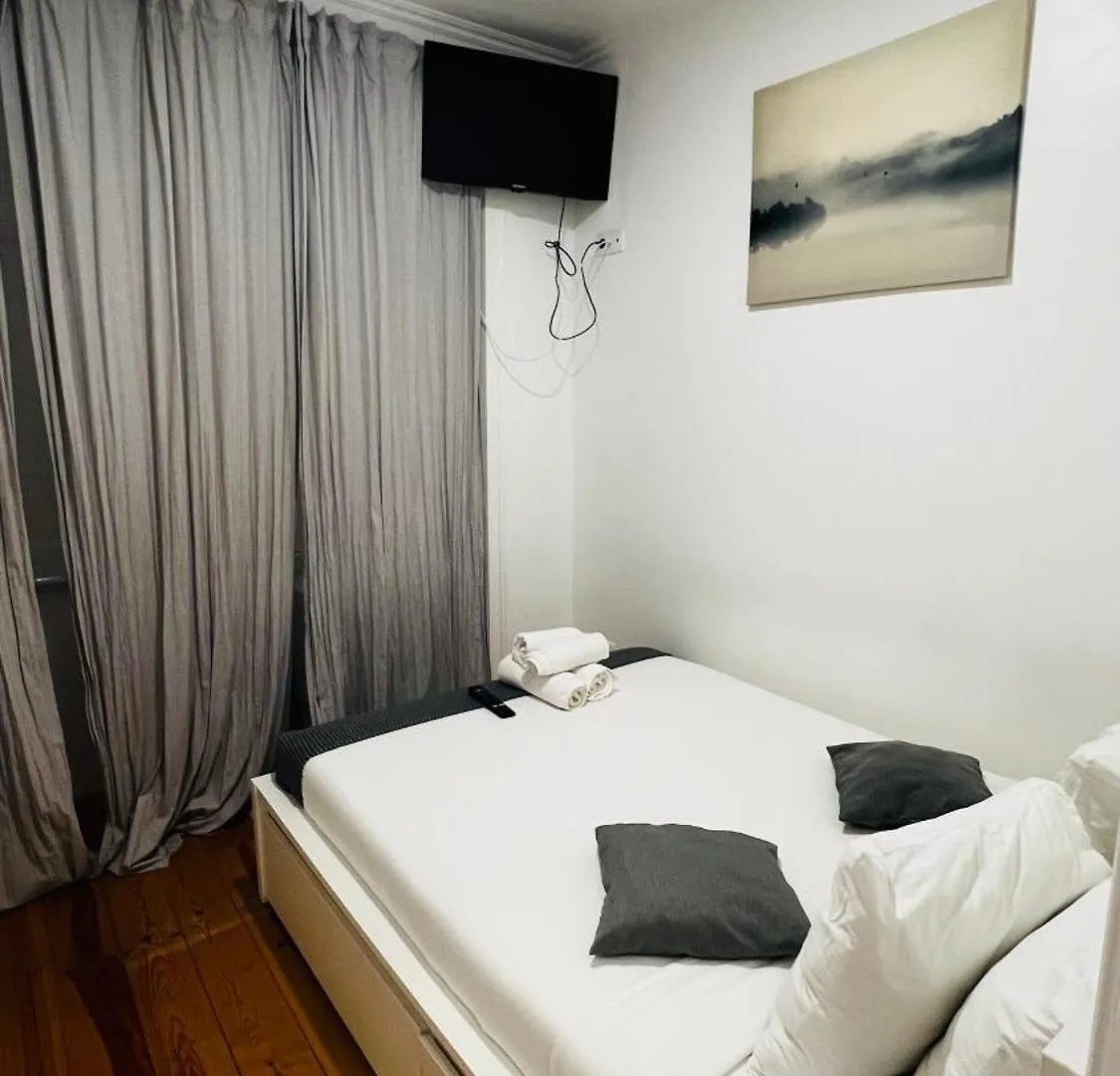 Homestay Suites Antonio Pedro Lisbon