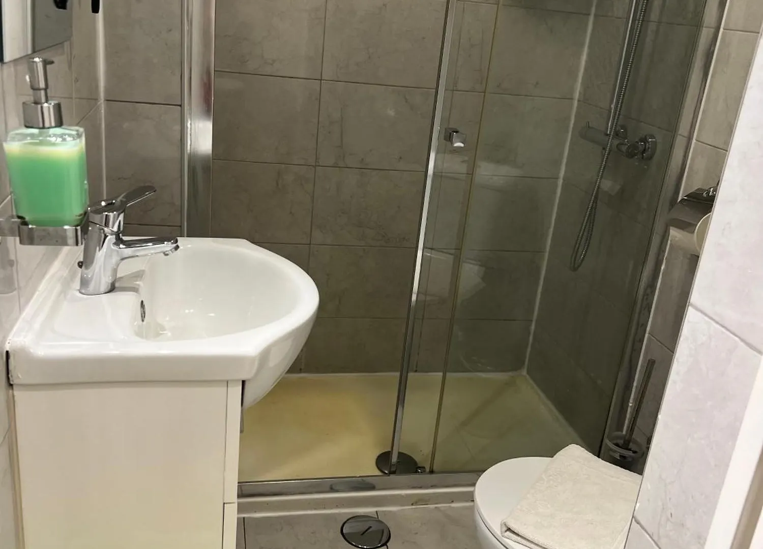 Homestay Suites Antonio Pedro Lisbon